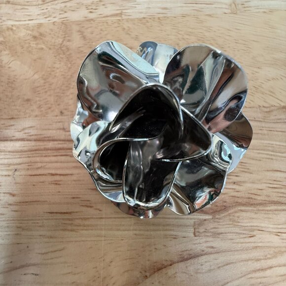 Silver-Tone Dimensional Rose Flower Scarf Clip By Jeri Lou - Picture 7 of 16